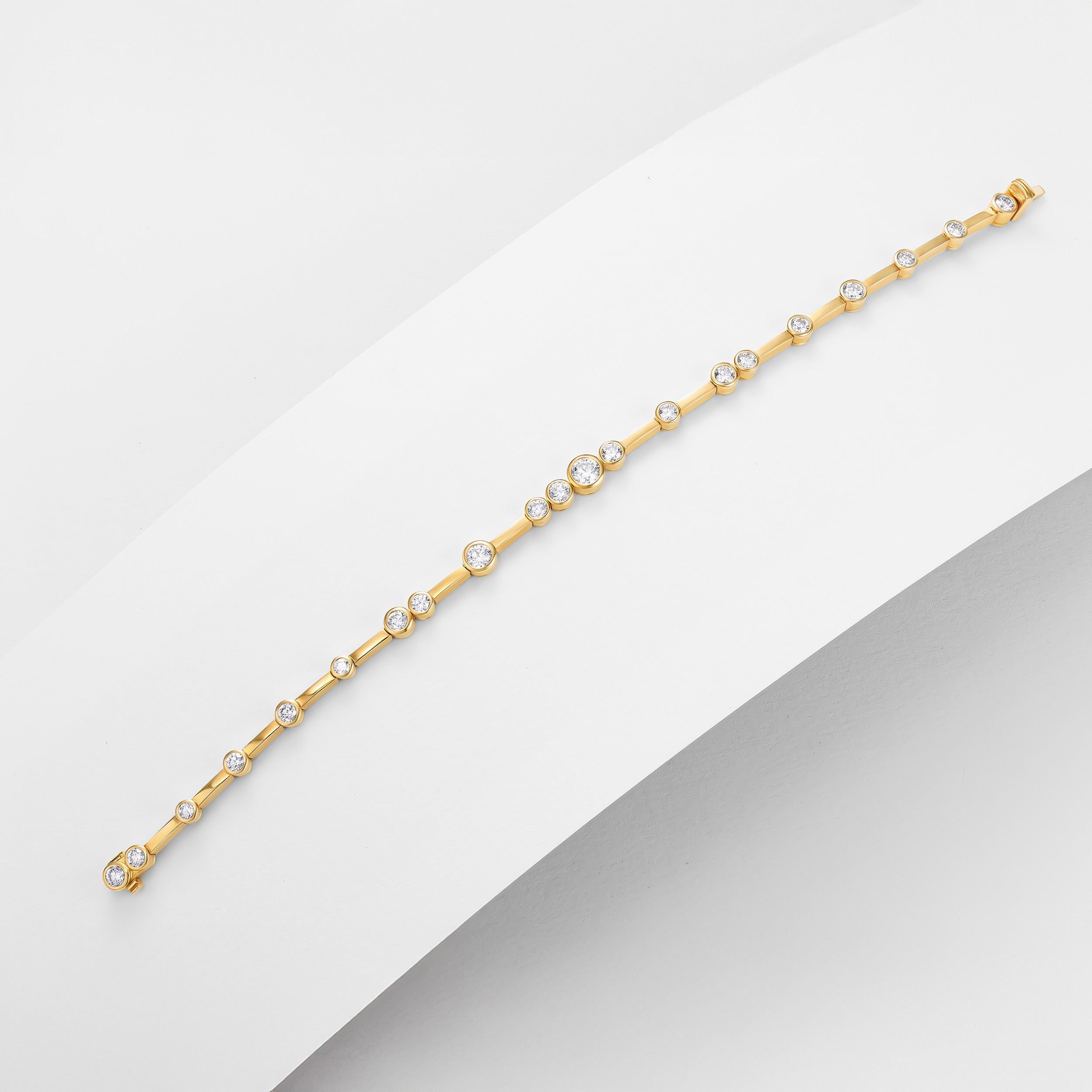 Multisize Diamond Rub-over Bracelet