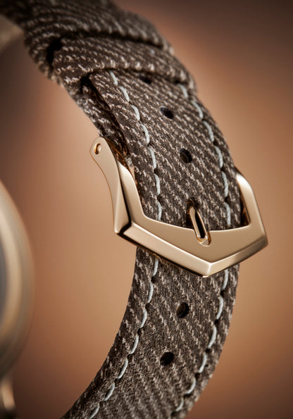 Complications Self-Winding Ref 4946R-001