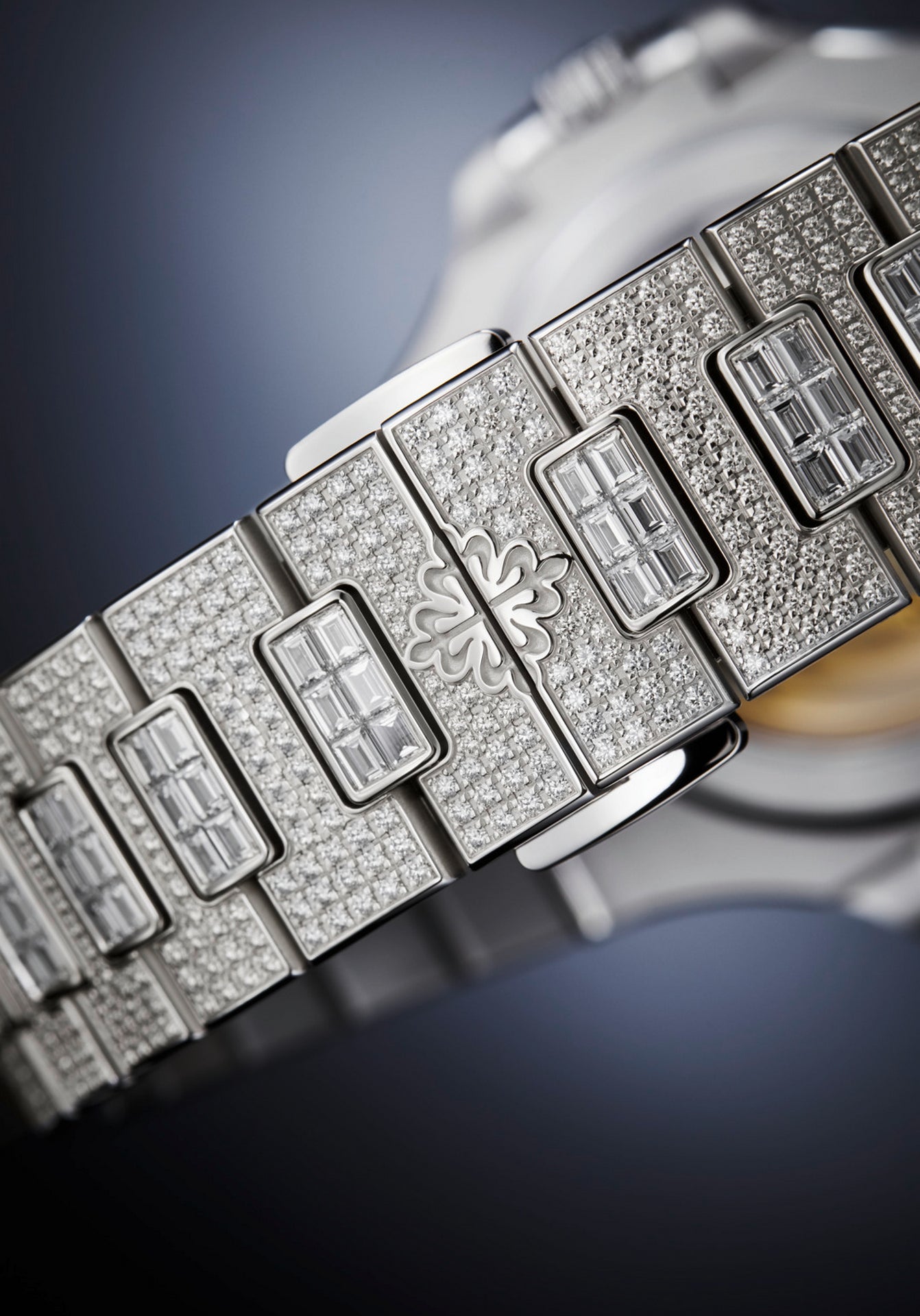 Nautilus Self-Winding Ref 5811/1460G-001
